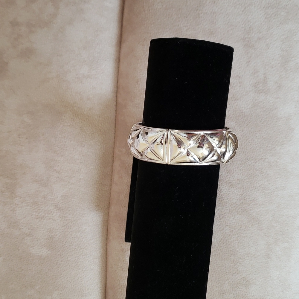 Chic Bracelet - Picture 2 of 4